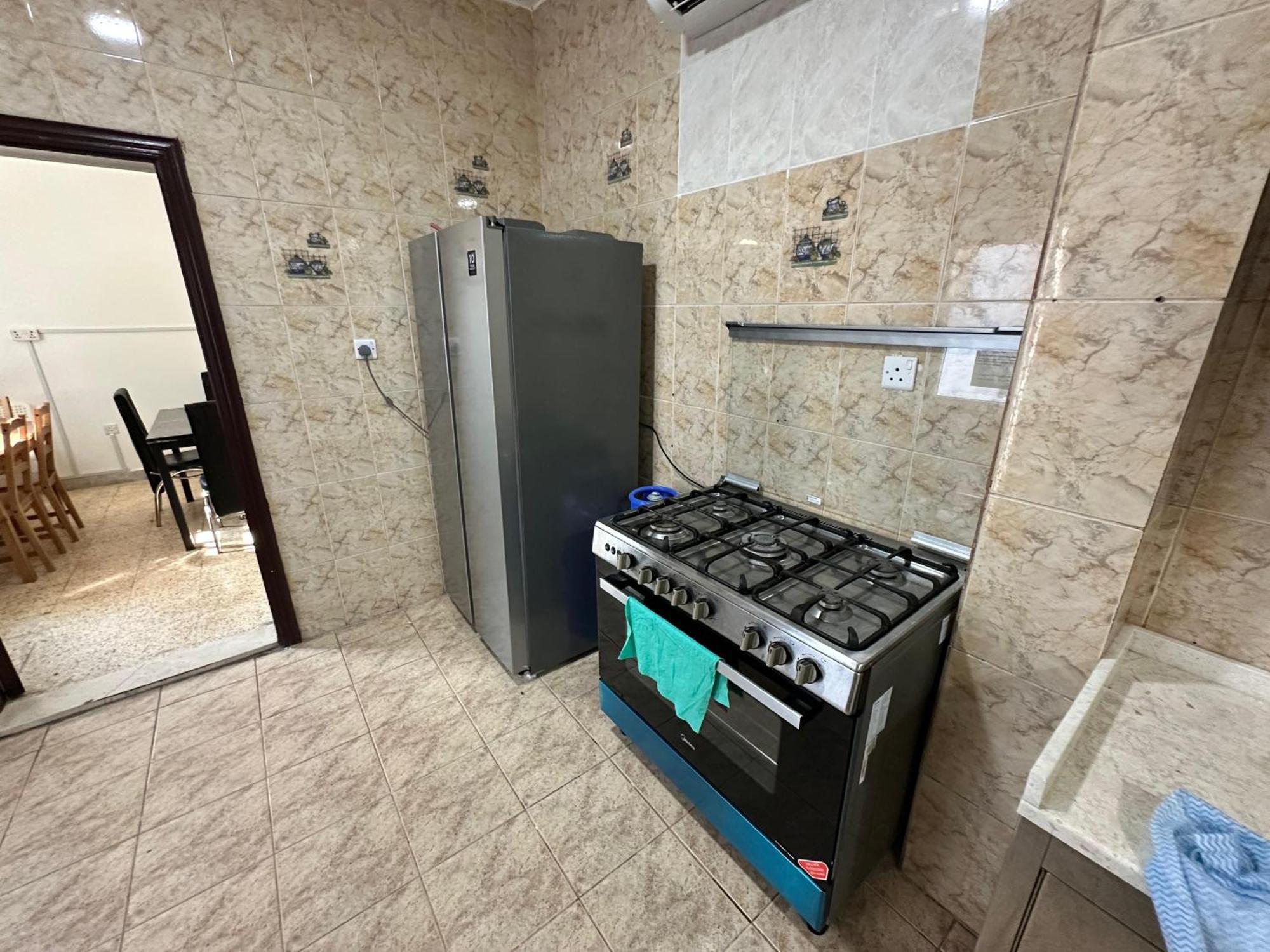 International Abu-Dhabi Hostel Villa Abu Dhabi Exteriör bild